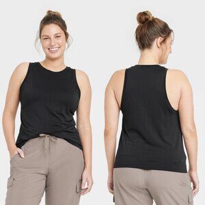 Medium - Womens Mesh Seamless Tank Top - All In Motion - Black